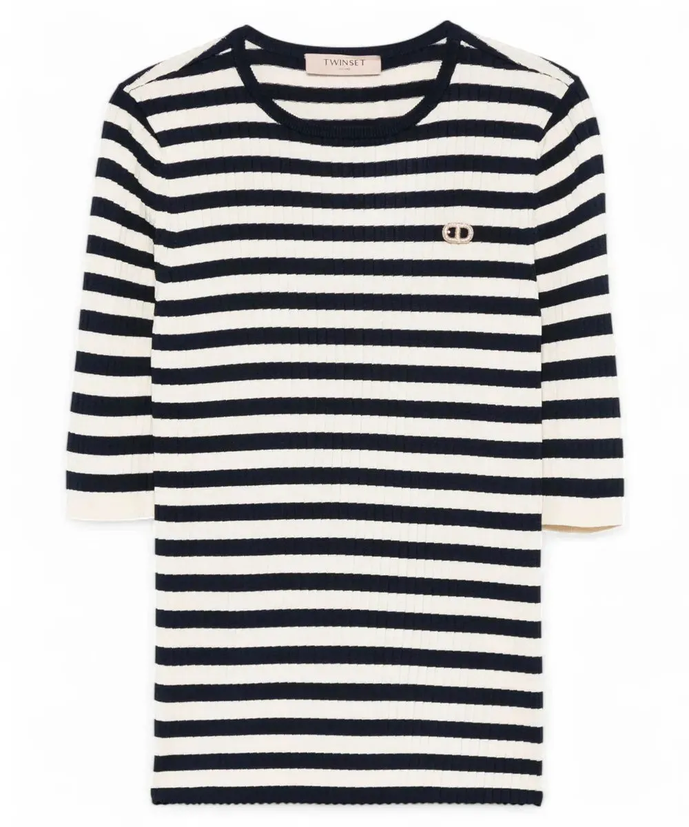 Maglia a Righe in Misto Viscosa con Spilla Logo Oval T